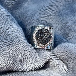 Black stone ring